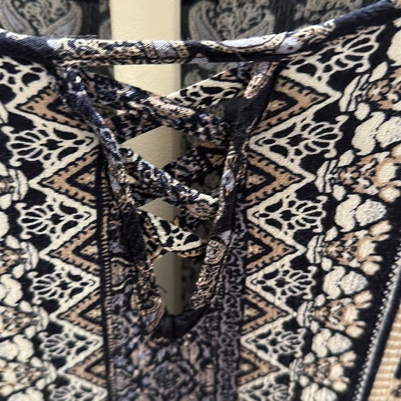 Westport Top - Picture 3 of 8